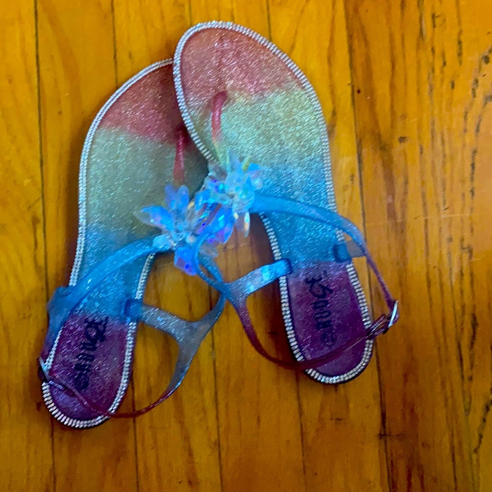 Nice pair size 10 sandals